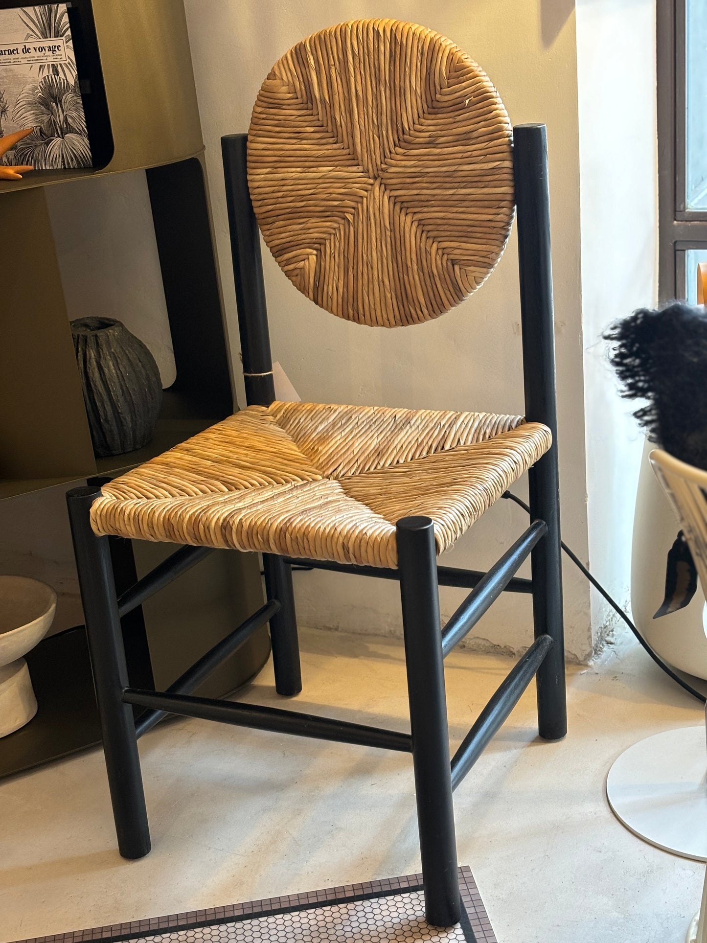 Chaise Raja en bois et paillasse