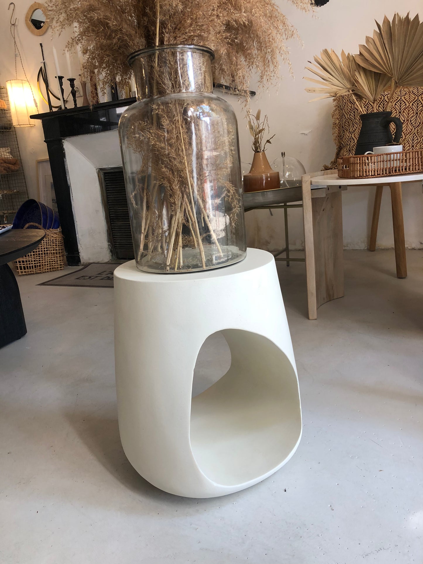 Guéridon Andrea en bois de manguier blanc