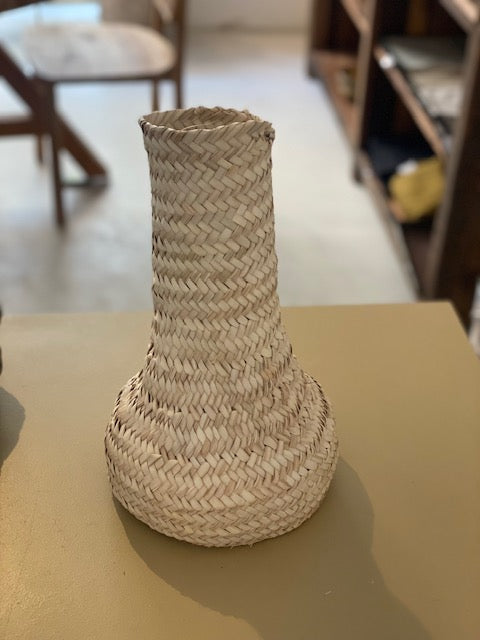 Vase décoratif en fibre naturelle