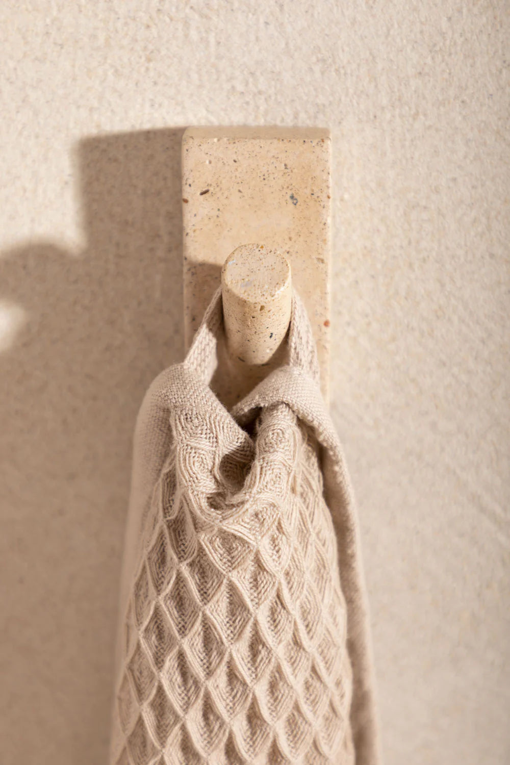 Patère murale PIA en béton