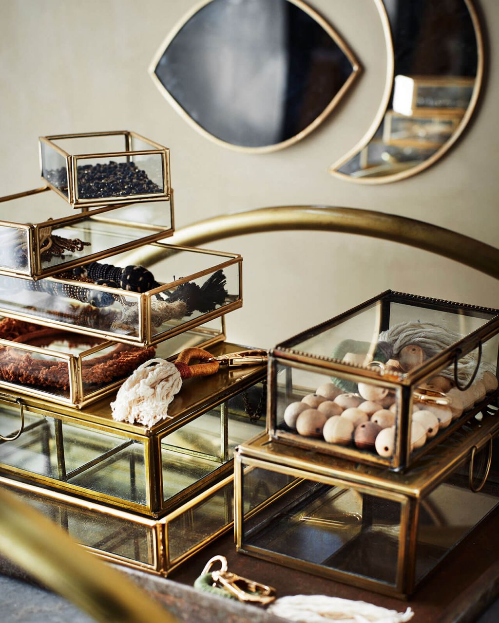 Vide poche en métal et verre couleur laiton