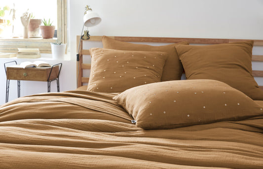 Taie d’oreiller GAÏA CHIC camel à pois – 50 x 70 cm