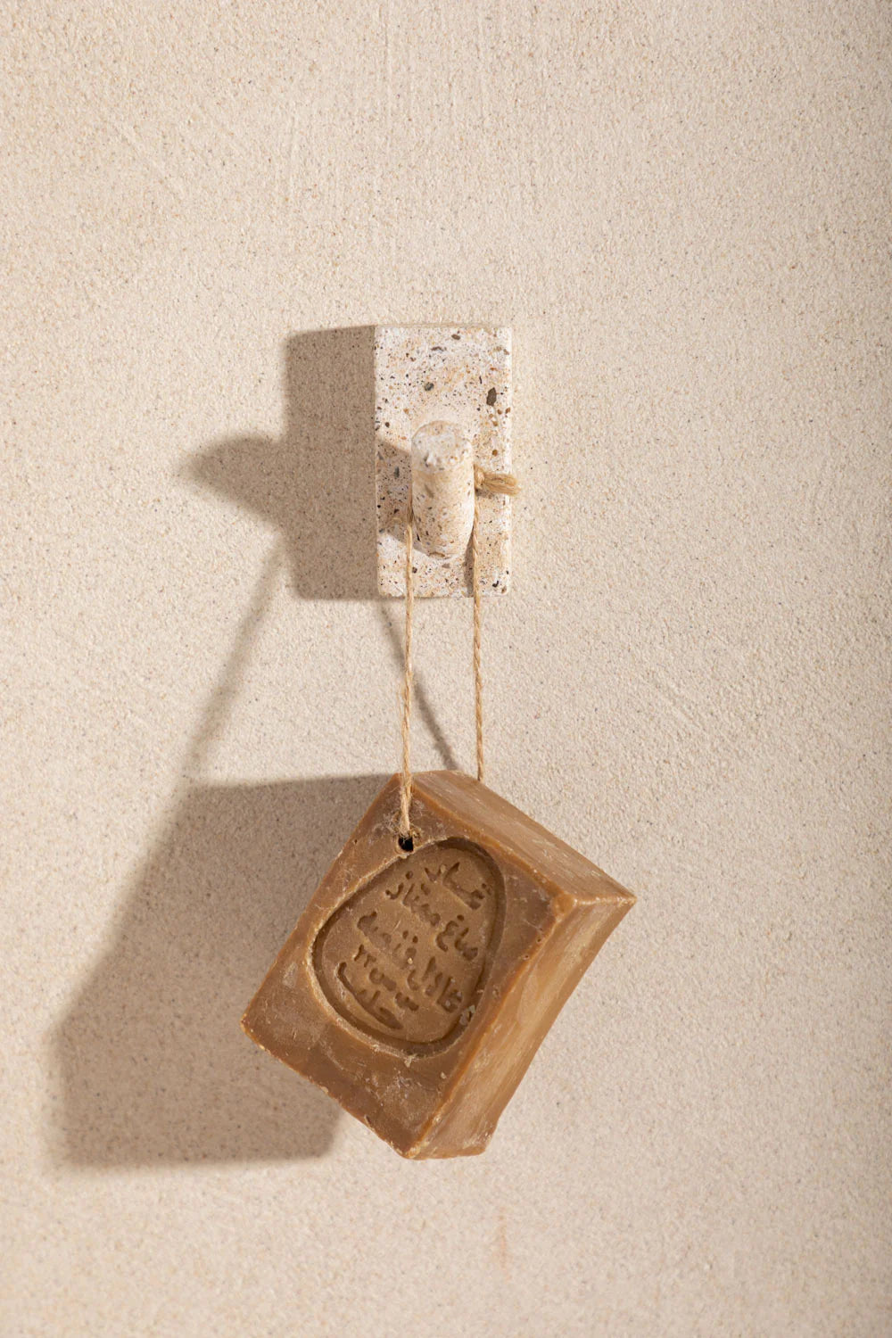 Patère murale PIA en béton