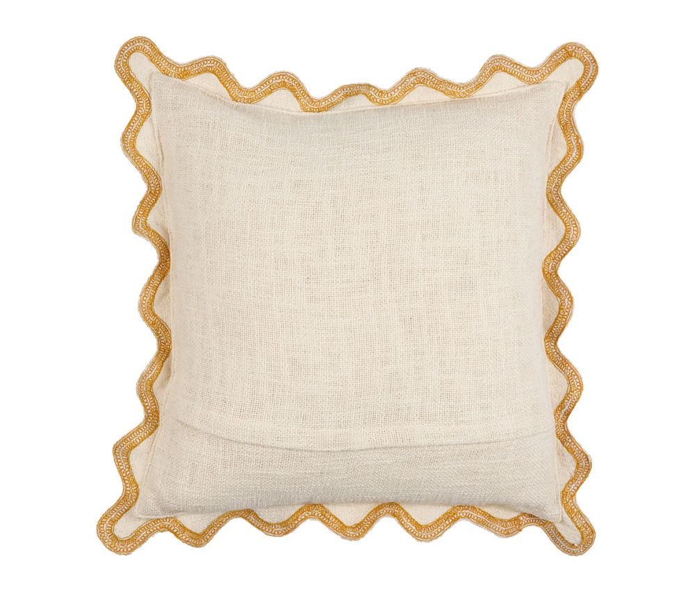 Coussin Amore Mio Écru & Moutarde 45 x 45 cm – Broderie décorative